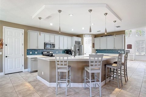 Casa en venta en Kissimmee, Florida, 5 dormitorios, 317.35 m2 № 1816961 - foto 22