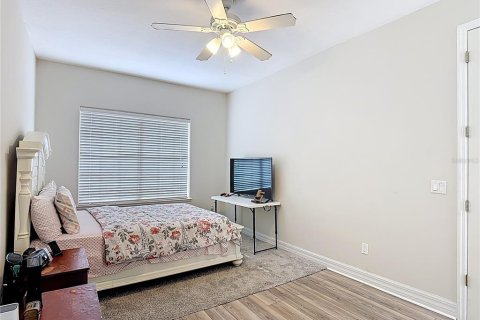 Casa en venta en Kissimmee, Florida, 5 dormitorios, 317.35 m2 № 1816961 - foto 8