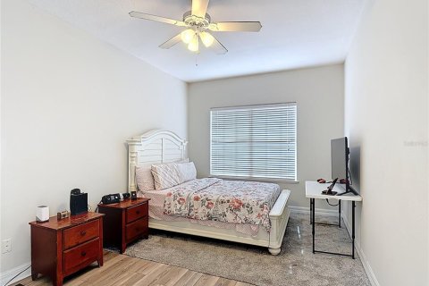 Casa en venta en Kissimmee, Florida, 5 dormitorios, 317.35 m2 № 1816961 - foto 6