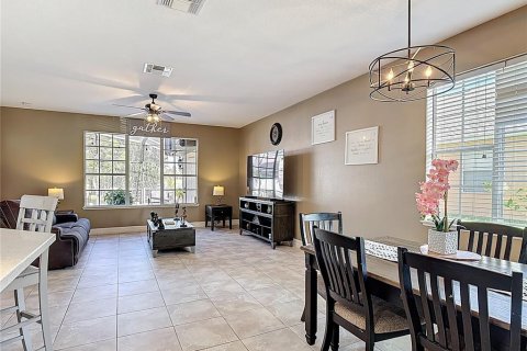 Casa en venta en Kissimmee, Florida, 5 dormitorios, 317.35 m2 № 1816961 - foto 30