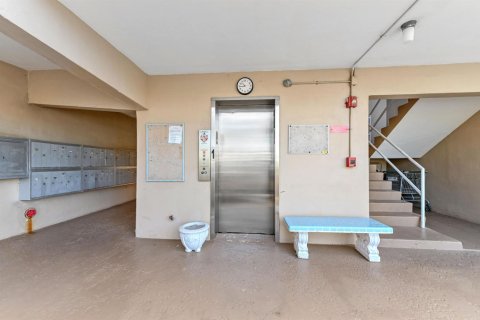 Condo in Pompano Beach, Florida, 2 bedrooms № 2258139 - photo 19