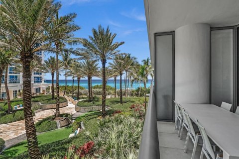 Condo in Miami Beach, Florida, 2 bedrooms  № 2088237 - photo 13