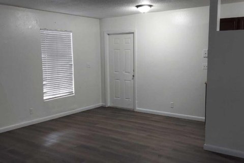 Apartment in Lauderhill, Florida 3 bedrooms, 92.9 sq.m. № 2086741 - photo 10