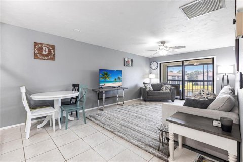 Condominio en venta en Punta Gorda, Florida, 2 dormitorios, 79.9 m2 № 1908822 - foto 5