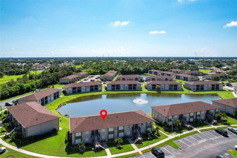 Condominio en venta en Punta Gorda, Florida, 2 dormitorios, 79.9 m2 № 1908822 - foto 1