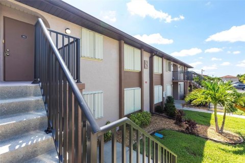 Condominio en venta en Punta Gorda, Florida, 2 dormitorios, 79.9 m2 № 1908822 - foto 3