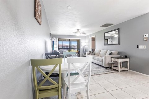 Condominio en venta en Punta Gorda, Florida, 2 dormitorios, 79.9 m2 № 1908822 - foto 6