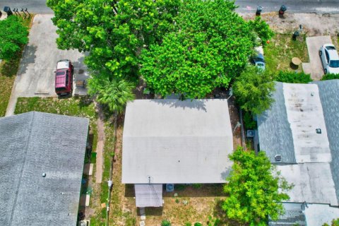House in Delray Beach, Florida 2 bedrooms, 82.13 sq.m. № 2401222 - photo 5