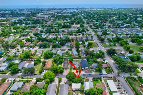 House in Delray Beach, Florida 2 bedrooms, 82.13 sq.m. № 2401222 - photo 6
