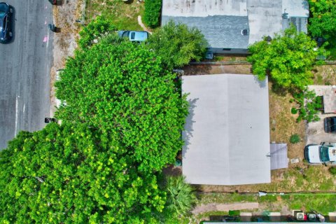 House in Delray Beach, Florida 2 bedrooms, 82.13 sq.m. № 2401222 - photo 4