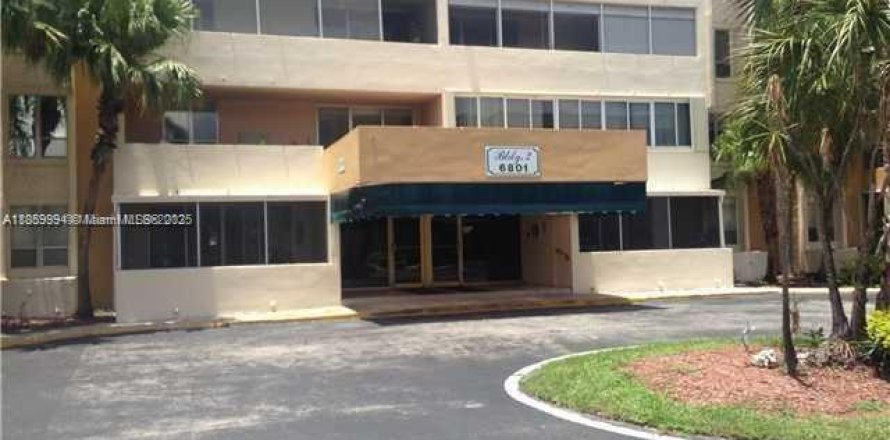Condo in Miami, Florida, 2 bedrooms № 1889357