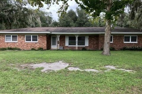 House in Brandon, Florida 6 bedrooms, 195.47 sq.m. № 2280532 - photo 2