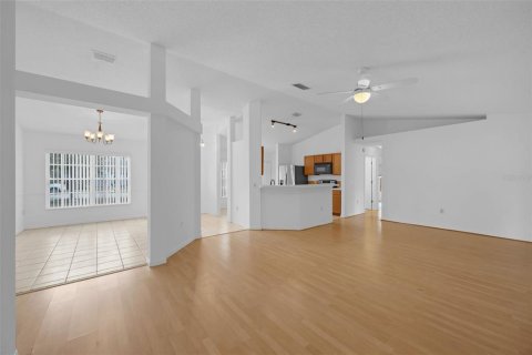 Casa en venta en Deltona, Florida, 3 dormitorios, 147.44 m2 № 1881066 - foto 14