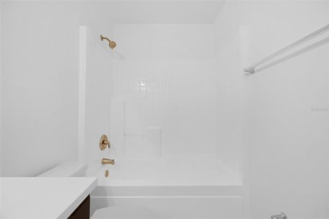 Casa en venta en Deltona, Florida, 3 dormitorios, 147.44 m2 № 1881066 - foto 27