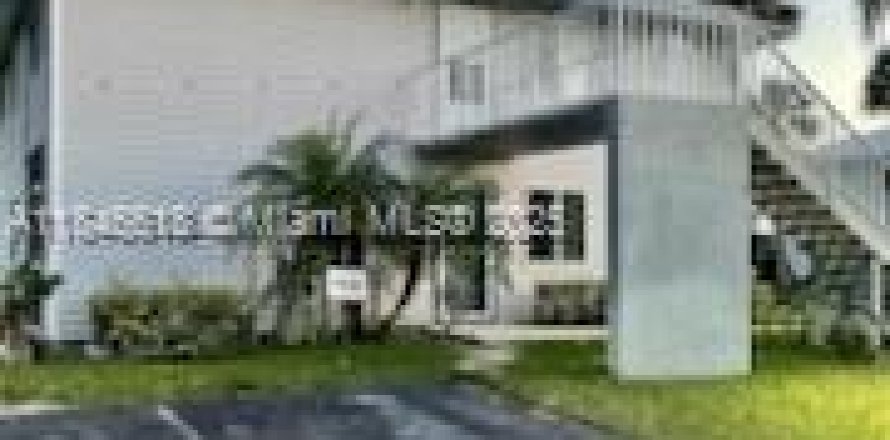Condo in Port St. Lucie, Florida, 2 bedrooms № 1845970