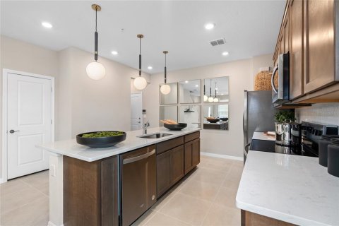 Touwnhouse à vendre à Orlando, Floride: 3 chambres, 164.44 m2 № 2381167 - photo 6