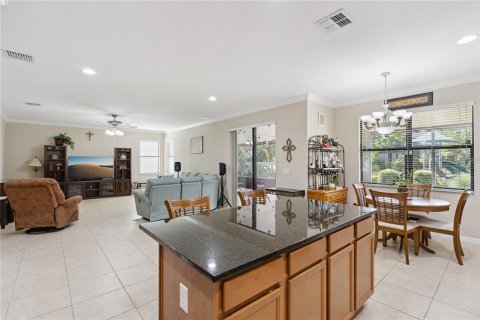 Villa ou maison à vendre à Orlando, Floride: 4 chambres, 261.33 m2 № 1912128 - photo 19