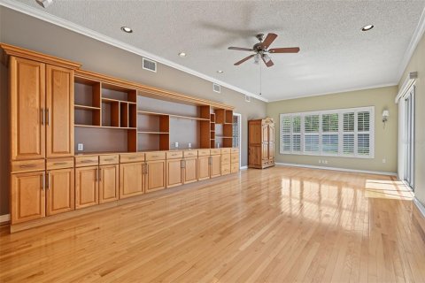 House in Trinity, Florida 4 bedrooms, 251.11 sq.m. № 2399097 - photo 28