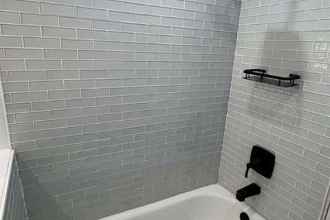 Casa en venta en Lakeland, Florida, 2 dormitorios, 102.19 m2 № 2150385 - foto 24