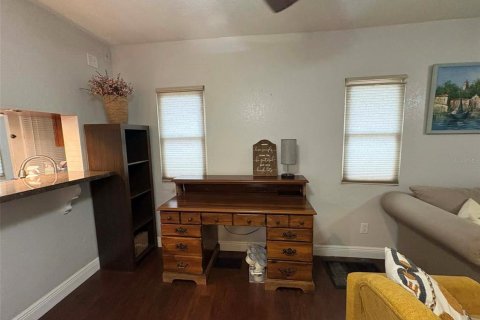Casa en venta en Lakeland, Florida, 2 dormitorios, 102.19 m2 № 2150385 - foto 5