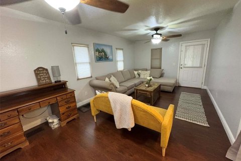 Casa en venta en Lakeland, Florida, 2 dormitorios, 102.19 m2 № 2150385 - foto 4