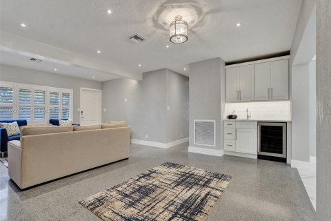 House in Wilton Manors, Florida 4 bedrooms, 170.94 sq.m. № 1744030 - photo 11