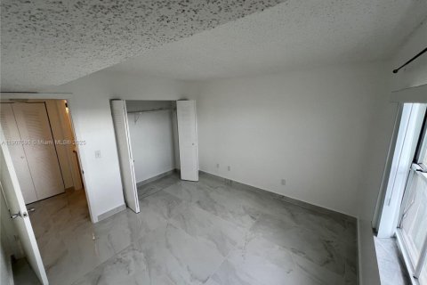 Купить кондоминиум в Катлер-Бей, Флорида 2 спальни, 91.04м2, № 1963927 - фото 17