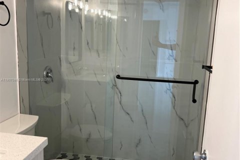 Купить кондоминиум в Катлер-Бей, Флорида 2 спальни, 91.04м2, № 1963927 - фото 15