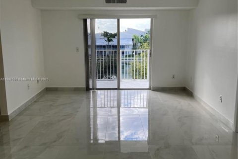 Купить кондоминиум в Катлер-Бей, Флорида 2 спальни, 91.04м2, № 1963927 - фото 14