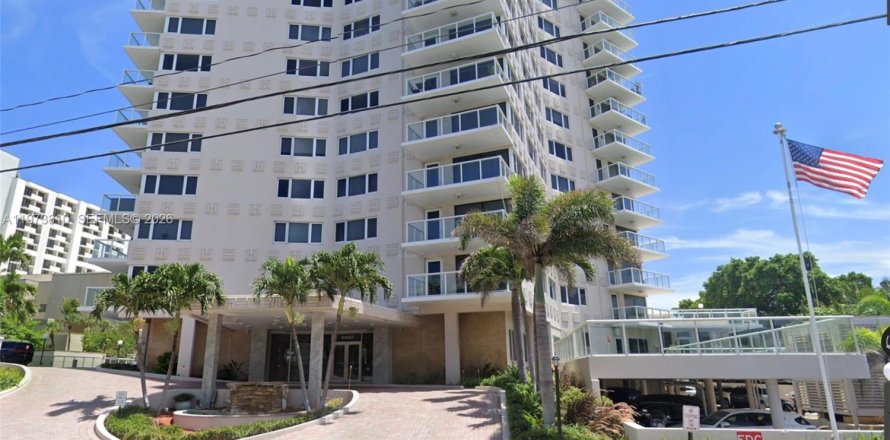 Condominio en Fort Lauderdale, Florida, 2 dormitorios  № 2033355