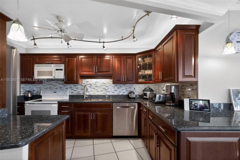 Copropriété à vendre à Fort Lauderdale, Floride: 2 chambres, 149.48 m2 № 2033355 - photo 15