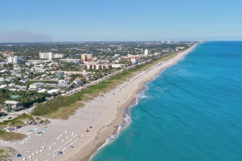 Condo in Delray Beach, Florida, 2 bedrooms  № 1076854 - photo 1