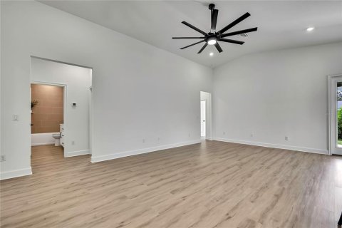 House in Spring Hill, Florida 4 bedrooms, 191.47 sq.m. № 1873292 - photo 13