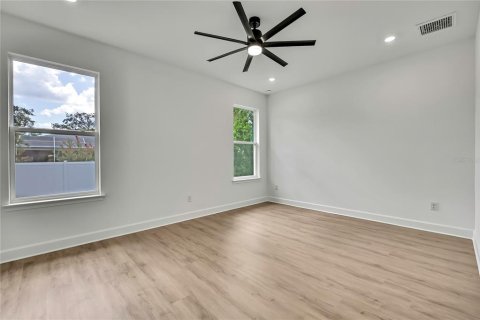 House in Spring Hill, Florida 4 bedrooms, 191.47 sq.m. № 1873292 - photo 28