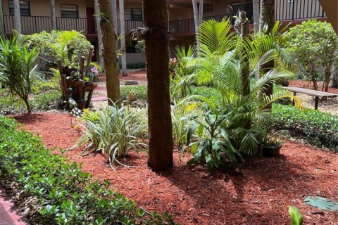 Condominio en alquiler en Miami, Florida, 1 dormitorio, 67.54 m2 № 2056633 - foto 8