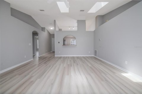 Villa ou maison à louer à Palm Coast, Floride: 4 chambres, 162.67 m2 № 1905120 - photo 6