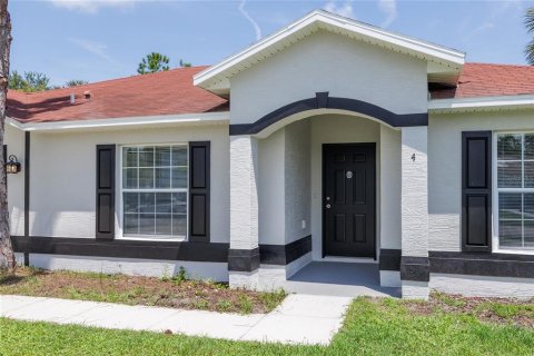 Villa ou maison à louer à Palm Coast, Floride: 4 chambres, 162.67 m2 № 1905120 - photo 2