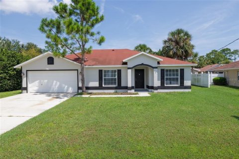 Villa ou maison à louer à Palm Coast, Floride: 4 chambres, 162.67 m2 № 1905120 - photo 1