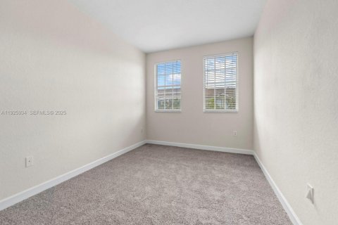 Купить таунхаус в Хомстед, Флорида 3 спальни, 160.91м2, № 1988696 - фото 20