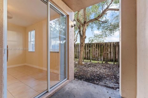 Купить таунхаус в Хомстед, Флорида 3 спальни, 160.91м2, № 1988696 - фото 12