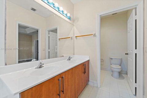 Купить таунхаус в Хомстед, Флорида 3 спальни, 160.91м2, № 1988696 - фото 26