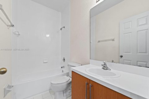 Купить таунхаус в Хомстед, Флорида 3 спальни, 160.91м2, № 1988696 - фото 18