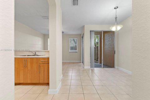 Купить таунхаус в Хомстед, Флорида 3 спальни, 160.91м2, № 1988696 - фото 4