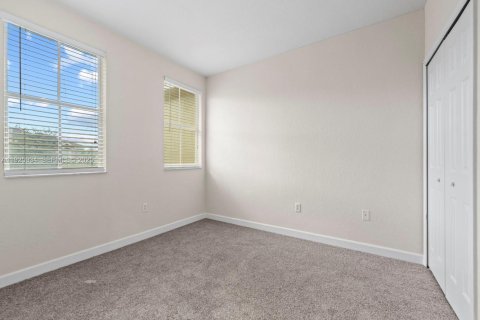 Купить таунхаус в Хомстед, Флорида 3 спальни, 160.91м2, № 1988696 - фото 19