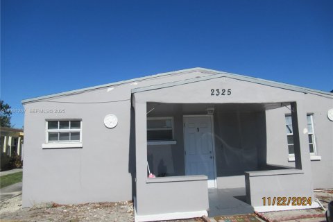 Снять в аренду виллу или дом в Холливуд, Флорида 1 спальня, 58.99м2, № 2034500 - фото 14