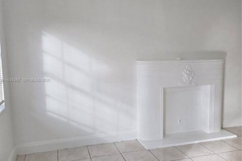 Снять в аренду виллу или дом в Холливуд, Флорида 1 спальня, 58.99м2, № 2034500 - фото 5