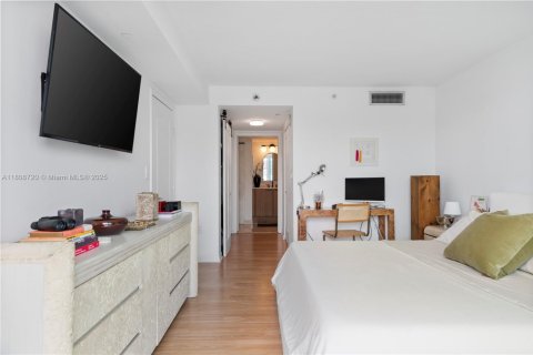 Condominio en venta en Miami, Florida, 1 dormitorio, 73.49 m2 № 1937394 - foto 12