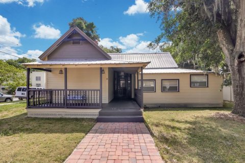 Propiedad comercial en venta en Kissimmee, Florida, 3 dormitorios, 145.11 m2 № 2093738 - foto 2