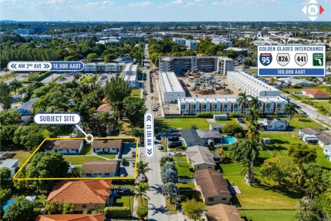 Propiedad comercial en venta en Miami, Florida № 1983145 - foto 16