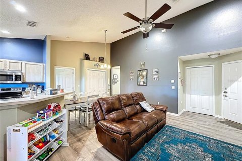 Touwnhouse à vendre à Haines City, Floride: 3 chambres, 116.87 m2 № 1632227 - photo 5